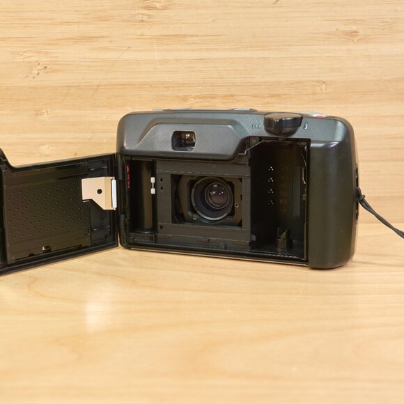 Vintage Pentax Espio 838G / 35mm Point and Shoot Film Camera / Tested & Working - Picture 8 of 9